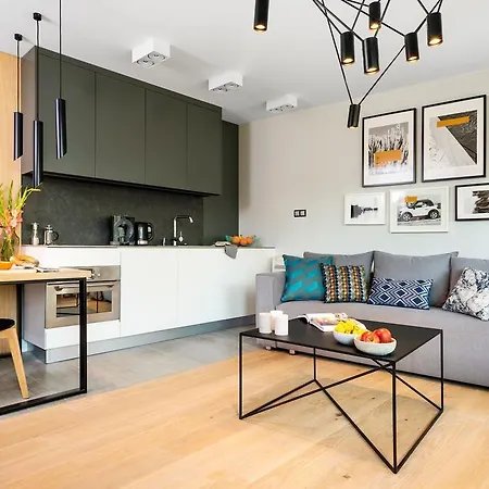 Privilege Suites מלון דירות 4*